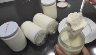 Ето как се прави кисело мляко, твърдо като камък, което не се разваля с месеци: